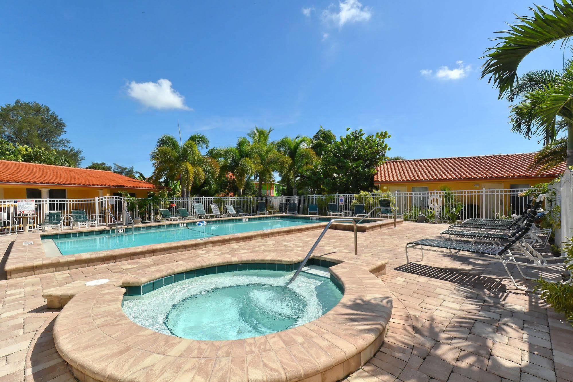 Siesta Key Beach Resort And Suites ساراسوتا المظهر الخارجي الصورة